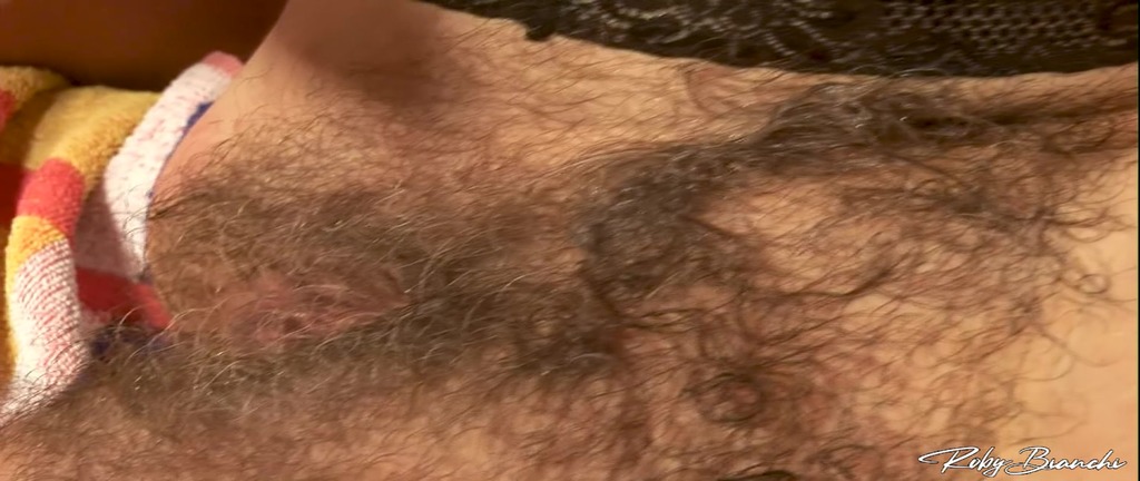 Mature woman with super hairy pussy