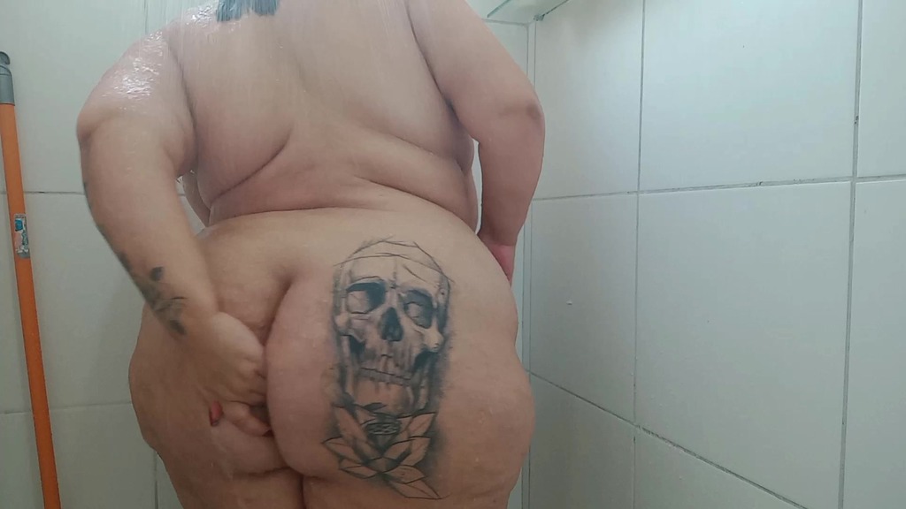Bbw taking a bath - Mary Jhuana (AnalVids.com) Bbw taking a bath - Mary Jhuana